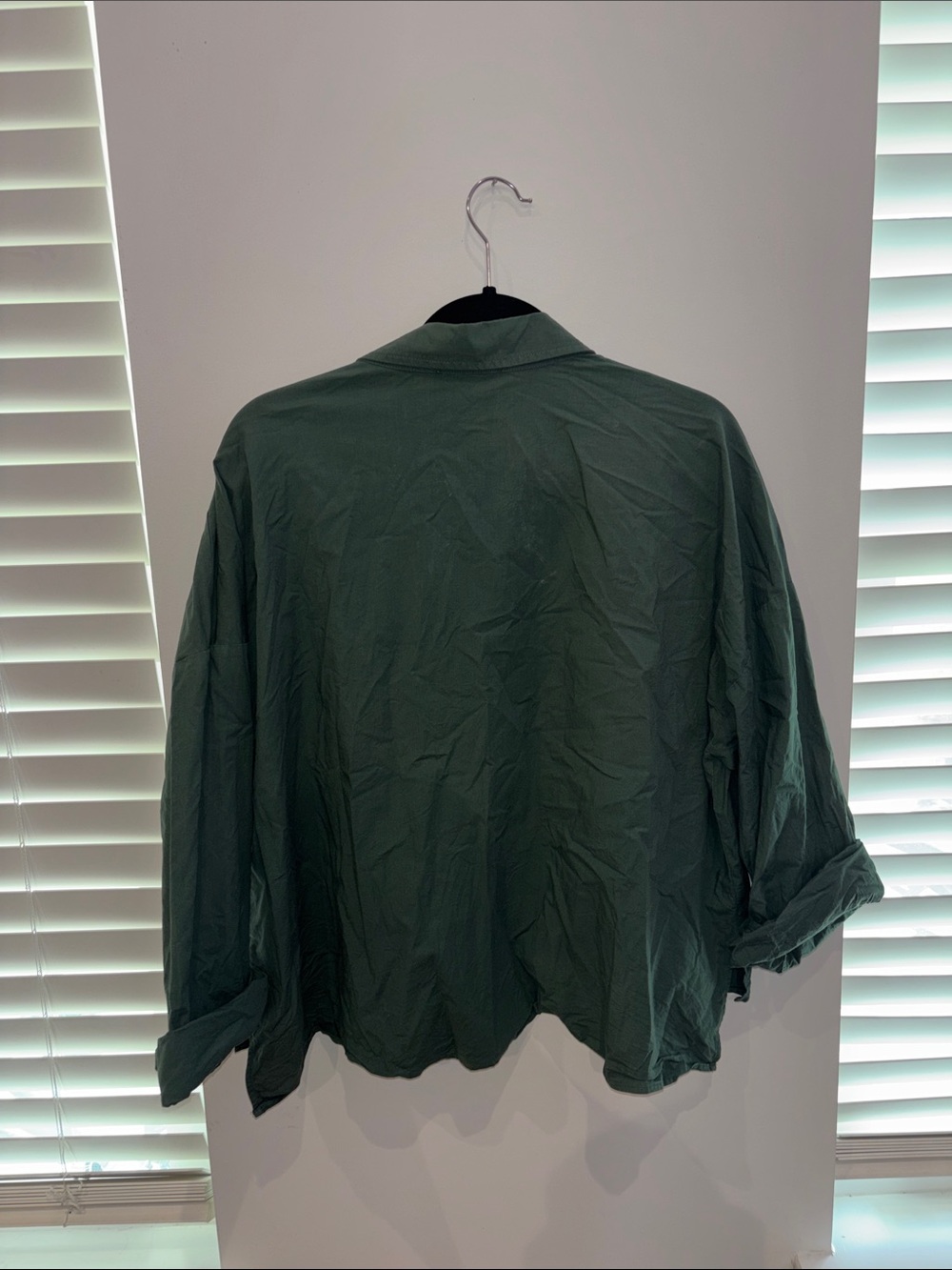 Lightweight Button-Up Top - Picture 5 of 7